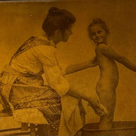 Vtg R. Hendrickson Sepia Art Framed Print Woman Giving Child a Bath Metal Tub OS - Picture 3 of 5